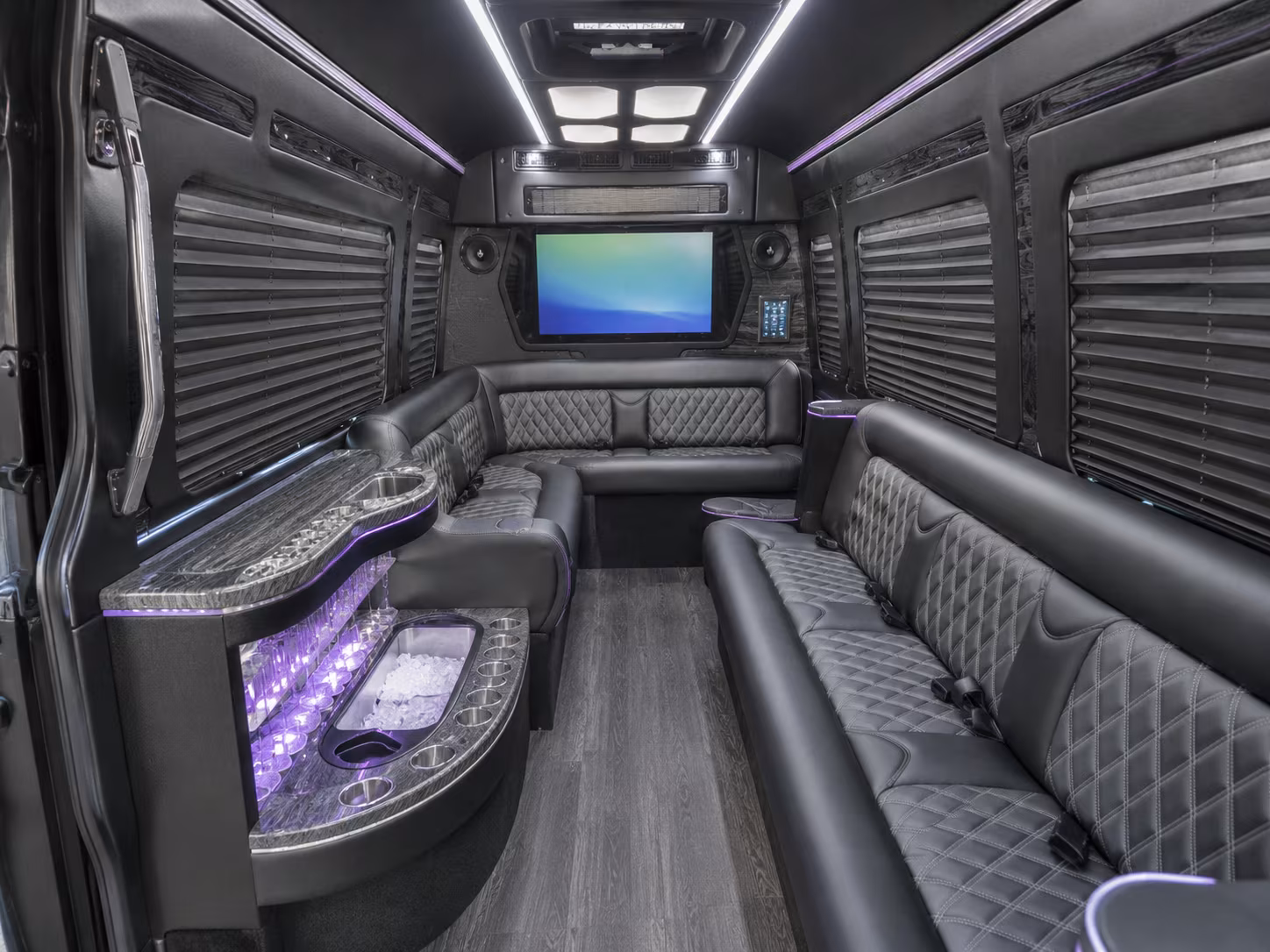 book a bus for your next corporate event 1