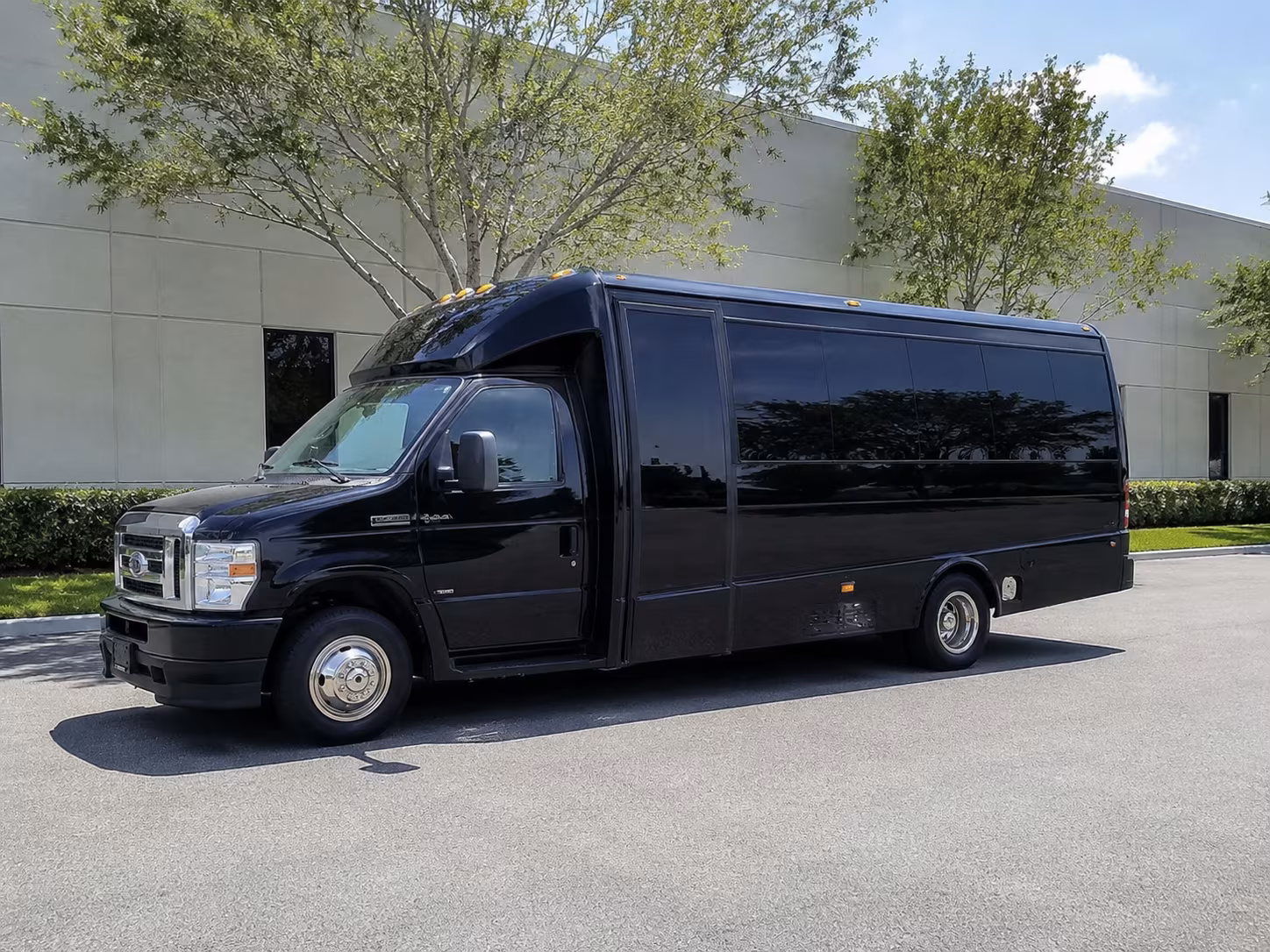 book a bus for your next wine tour 3