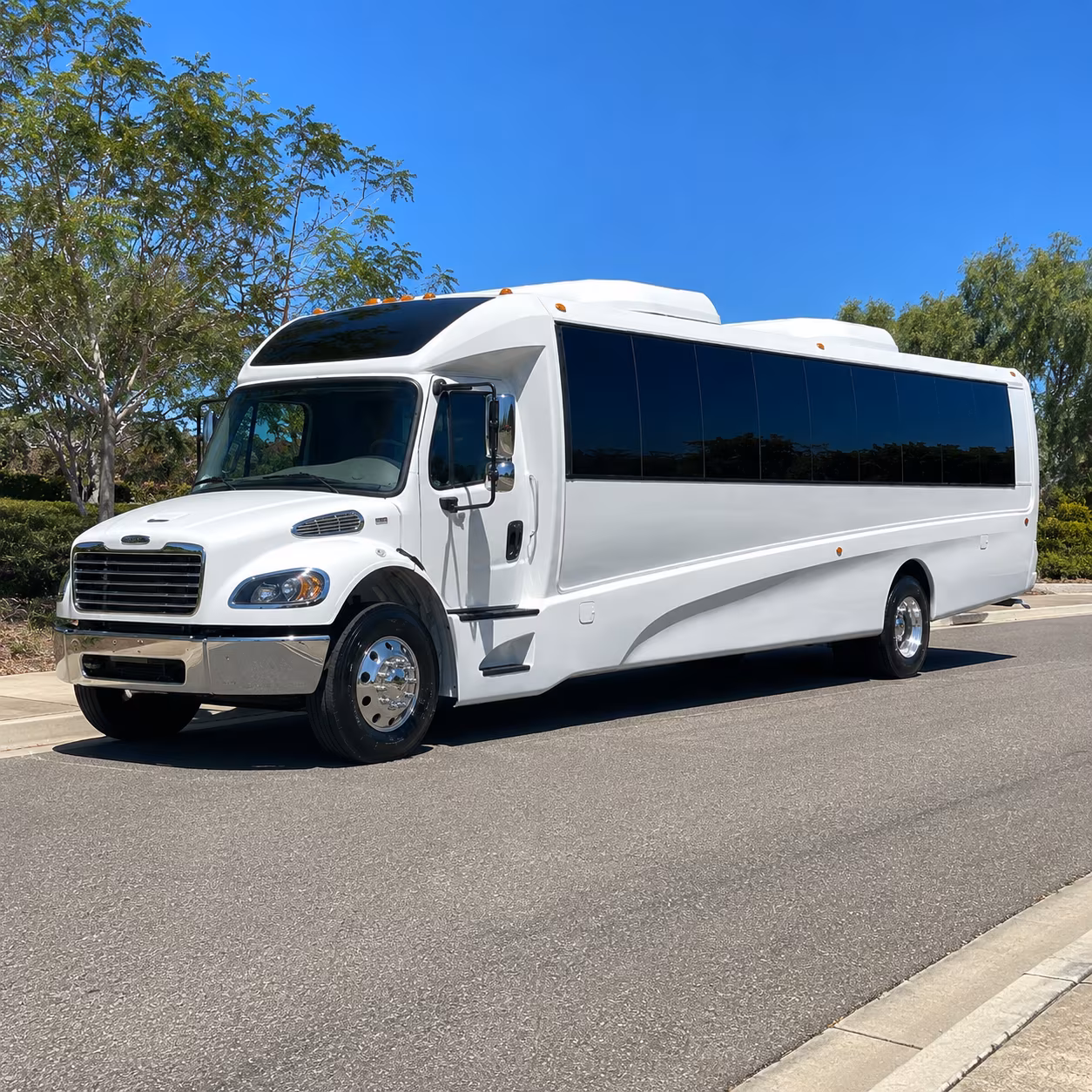 santa rosa 18 passenger minibus